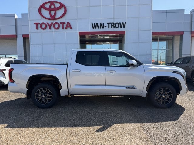 2026 Toyota Tundra Platinum in Wind Chill Pearl <a role='button' class='viewDgDisclaimersButton' data-toggle='modal'...